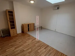 Prodej bytu 1+kk, Uherské Hradiště, Kordon, 32 m2