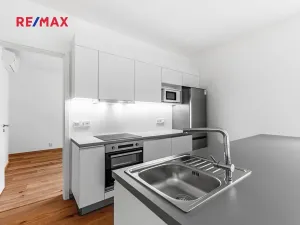 Pronájem bytu 5+kk, Praha - Bubeneč, Wolkerova, 115 m2