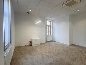Pronájem kanceláře, Cheb, Obrněné brigády, 40 m2
