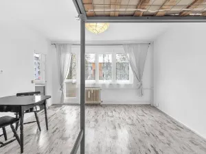 Prodej bytu 1+1, Hradec Králové, V Koutech, 35 m2