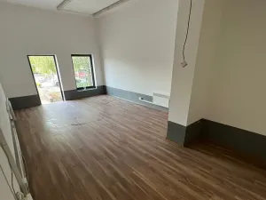 Pronájem výrobních prostor, Praha - Horní Počernice, Komárovská, 210 m2