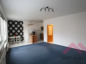 Pronájem bytu 1+kk, Praha - Vysočany, bratří Dohalských, 44 m2