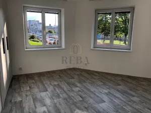 Pronájem bytu 2+kk, Karlovy Vary, Lipová, 50 m2