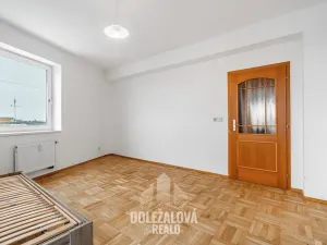 Pronájem bytu 4+1, Praha - Hostivař, Na Groši, 111 m2