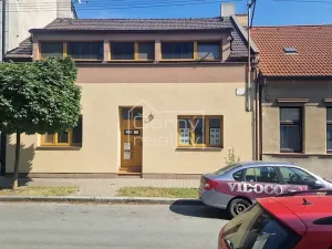 Pronájem bytu 4+kk, Pardubice, V Ráji, 350 m2