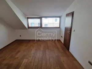 Pronájem bytu 4+kk, Pardubice, V Ráji, 350 m2