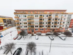 Pronájem bytu 1+kk, Praha - Libeň, Nad Okrouhlíkem, 42 m2