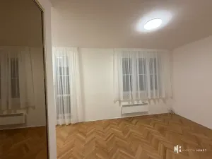 Pronájem bytu 1+kk, Praha - Vinohrady, Hradecká, 26 m2