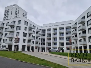 Pronájem garážového stání, Brno, třída Generála Píky, 13 m2