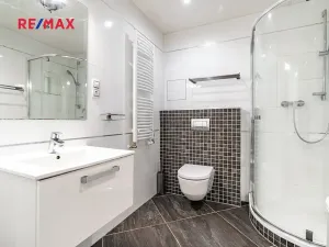 Pronájem bytu 1+kk, Praha - Žižkov, Olšanská, 37 m2