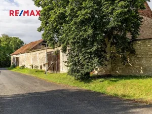 Prodej zemědělského objektu, Počedělice, 2500 m2