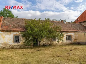 Prodej zemědělského objektu, Počedělice, 2500 m2