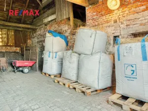 Prodej rodinného domu, Provodín, 290 m2