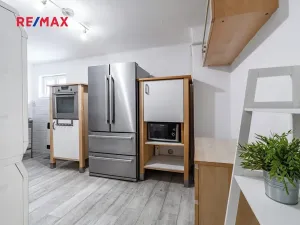 Prodej bytu 2+1, Praha - Karlín, Pernerova, 60 m2