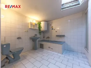 Prodej rodinného domu, Lomnice nad Lužnicí, Tyršova, 315 m2