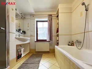 Prodej rodinného domu, Bystřec, 400 m2