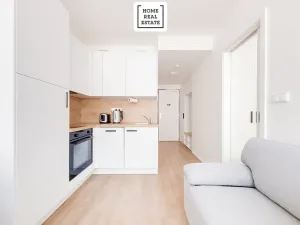 Prodej bytu 2+kk, Praha - Smíchov, Plzeňská, 27 m2