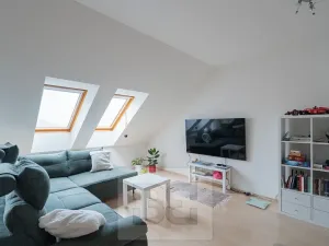 Pronájem bytu 2+kk, Praha - Dolní Chabry, U jízdárny, 81 m2