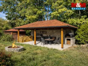 Prodej rodinného domu, Benešov, 327 m2