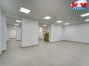 Pronájem obchodního prostoru, Plzeň - Doubravka, Zábělská, 107 m2