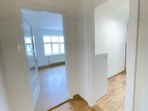 Pronájem bytu 3+1, Jablonec nad Nisou, 28. října, 98 m2