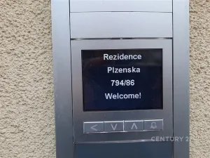 Pronájem bytu 2+kk, Praha, Plzeňská, 43 m2