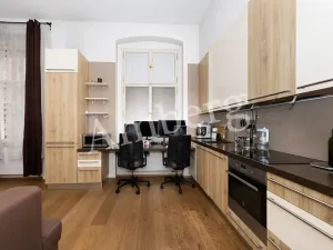 Pronájem bytu 2+kk, Praha - Smíchov, Staropramenná, 65 m2