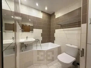 Pronájem bytu 2+1, Jindřichův Hradec, sídliště Vajgar, 62 m2