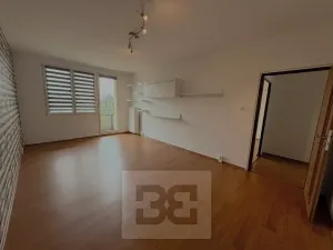 Pronájem bytu 2+1, Jindřichův Hradec, sídliště Vajgar, 62 m2