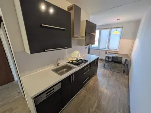 Pronájem bytu 2+1, Chomutov, Zahradní, 60 m2