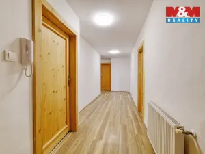 Prodej bytu 4+1, Cheb, Májová, 110 m2