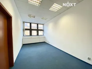 Pronájem kanceláře, Praha - Nové Město, Na Moráni, 67 m2