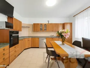 Prodej vícegeneračního domu, Jesenice, Plavecká, 215 m2