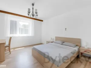 Prodej vícegeneračního domu, Jesenice, Plavecká, 215 m2