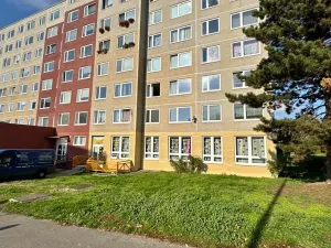 Pronájem bytu 2+kk, Praha - Hloubětín, Kardašovská, 44 m2