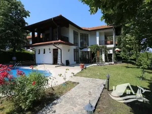 Prodej rodinného domu, Pomorie, Bulharsko, 146 m2