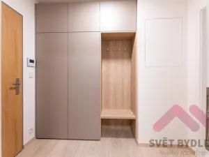 Pronájem bytu 2+kk, Praha - Řepy, Laudova, 62 m2