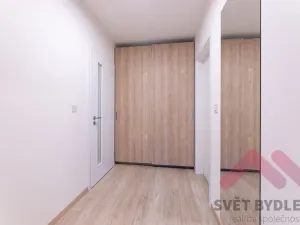 Pronájem bytu 2+kk, Praha - Řepy, Laudova, 62 m2