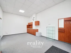 Pronájem obchodního prostoru, Znojmo, Bezručova, 72 m2