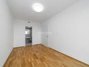 Pronájem bytu 2+kk, Praha - Vokovice, 59 m2