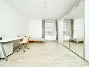 Prodej bytu 4+1, Praha - Holešovice, Bubenská, 100 m2