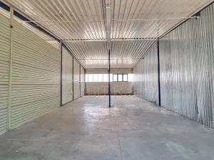 Pronájem výrobních prostor, Praha, Poděbradská, 250 m2