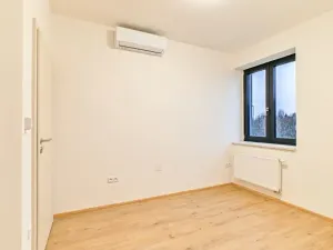 Pronájem kanceláře, Uherské Hradiště, Stojanova, 63 m2