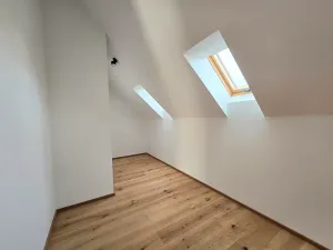 Pronájem bytu 3+kk, Praha - Vršovice, Ruská, 84 m2