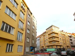 Prodej bytu 2+1, Praha - Dejvice, Kafkova, 59 m2
