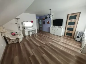 Prodej rodinného domu, Neumětely, V Chaloupkách, 230 m2