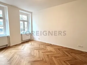Pronájem bytu 2+kk, Praha - Vinohrady, Velehradská, 45 m2