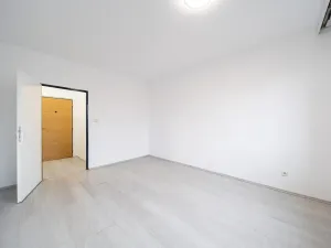 Prodej bytu 2+1, Suchdol nad Lužnicí, sídl. 9. května, 57 m2