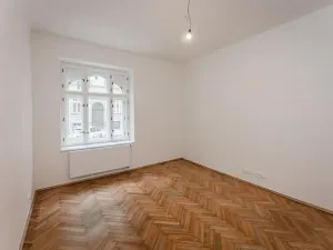 Pronájem kanceláře, Praha - Vinohrady, Mánesova, 52 m2