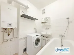 Prodej bytu 2+1, Sezemice, Spojovací, 58 m2